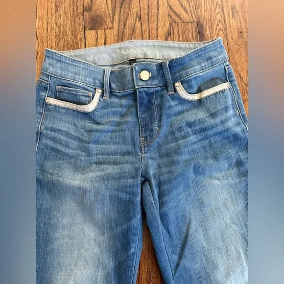 WHBM Skinny Ankle Jeans w Zipper on Bottom - Picture 4 of 14